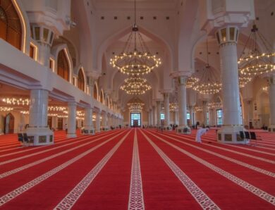 Vinyl flooring for the mosque – making prayers peaceful