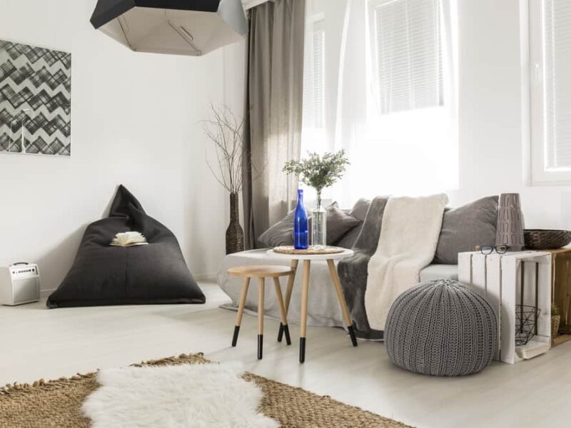 7 tips to use bean bags and folding chairs in decorating rooms