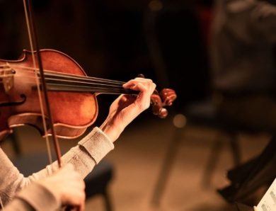 Creating Harmonies: Beginners’ Violin Lessons for Aspiring Musicians